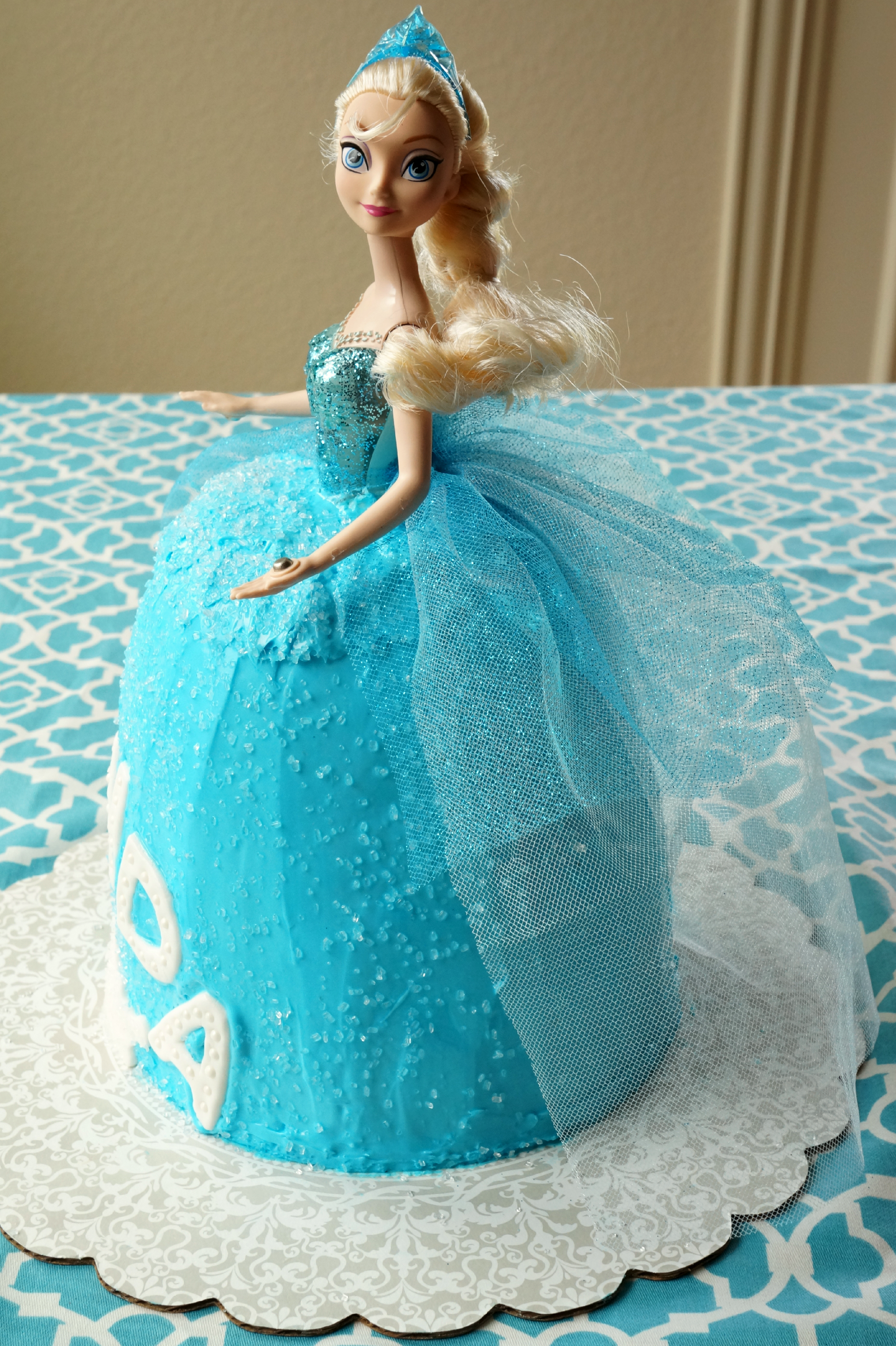 3D Elsa & Anna - Frozen Cake – The Cake People