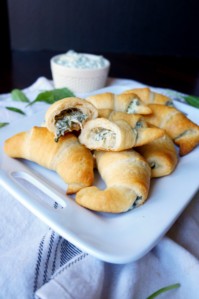 spinach artichoke dip stuffed crescent rolls - The Baking Fairy