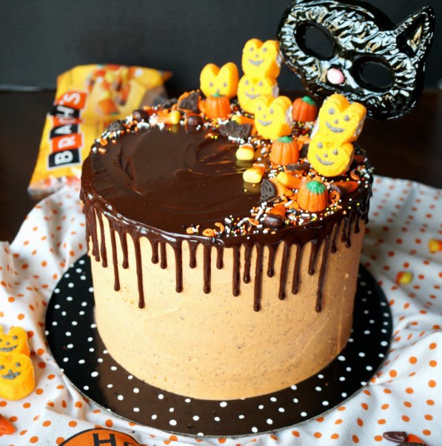 Halloween cookies & cream cake - The Baking Fairy