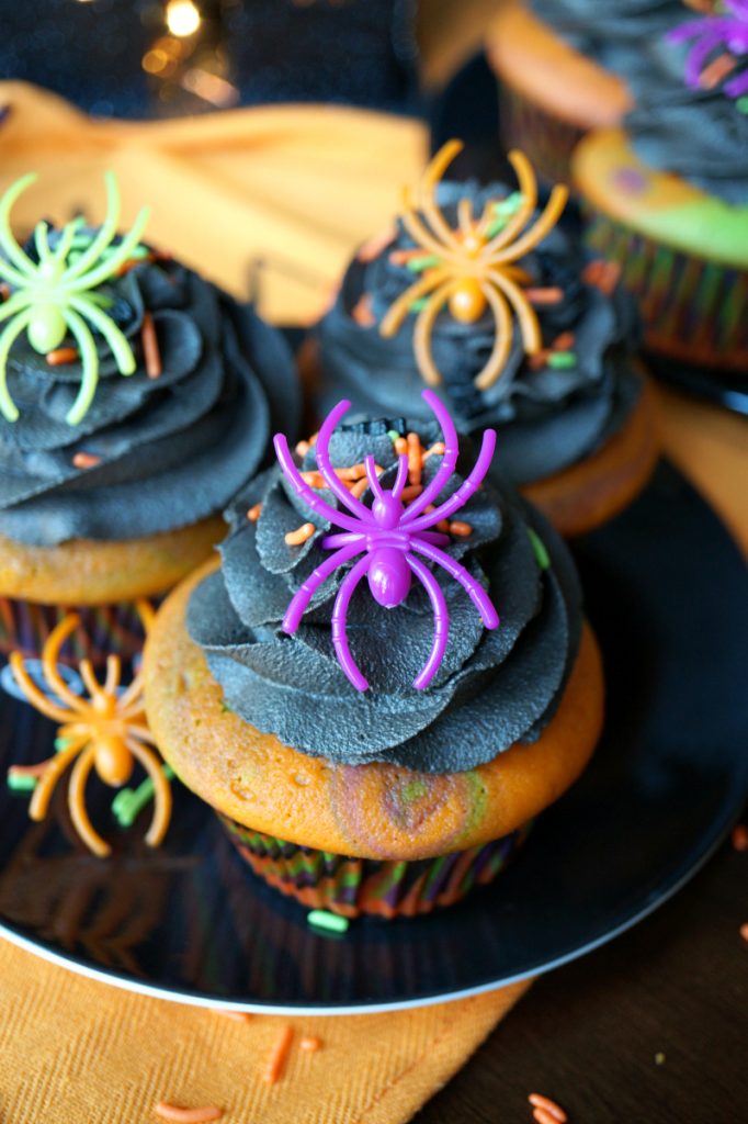 Halloween marble cupcakes with dark chocolate frosting - The Baking Fairy