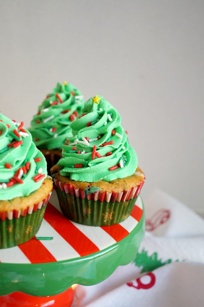 vegan vanilla almond Christmas tree cupcakes - The Baking Fairy