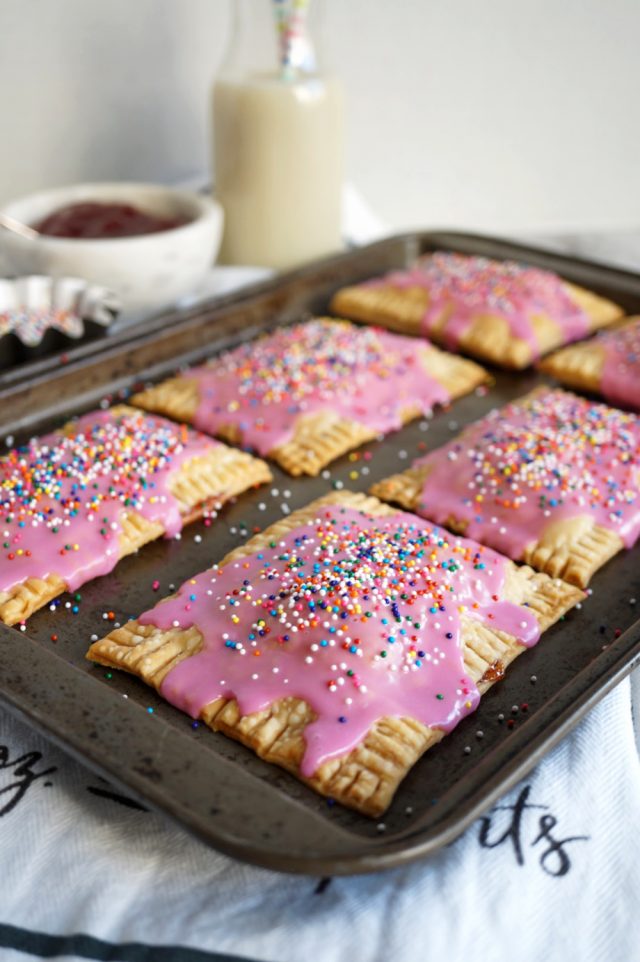 vegan strawberry pop tarts {5 ingredients!} - The Baking Fairy