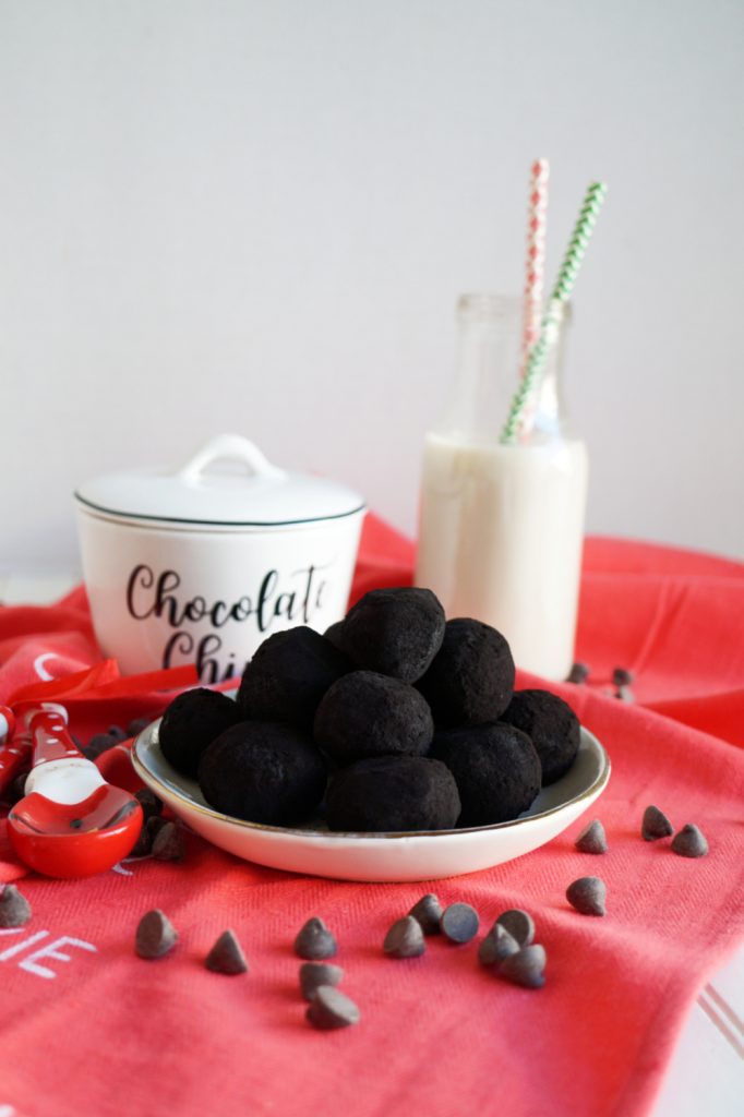 lumps of coal {dark chocolate truffles} - The Baking Fairy