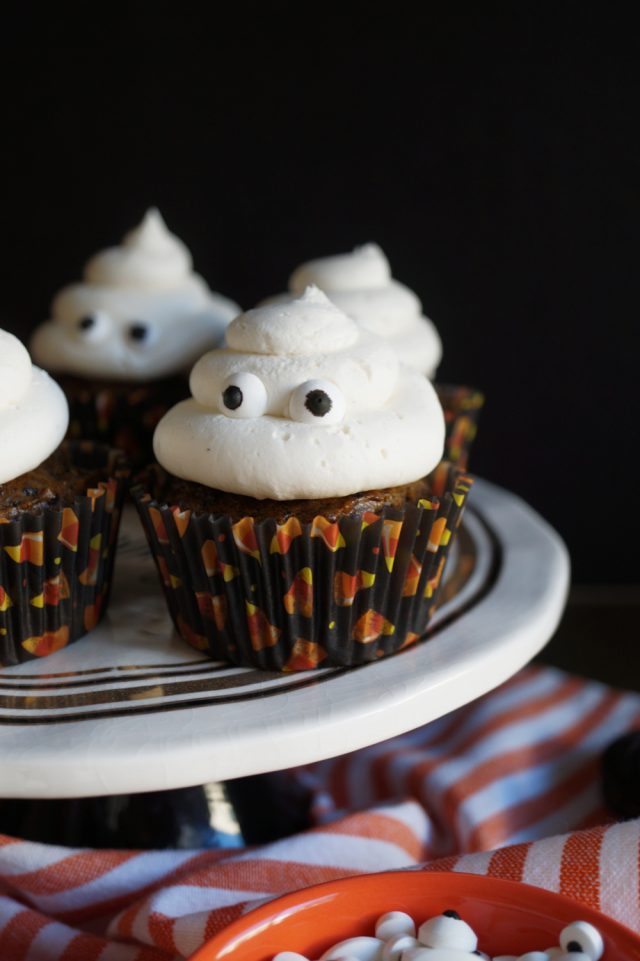 vegan oreo pumpkin cupcakes - The Baking Fairy